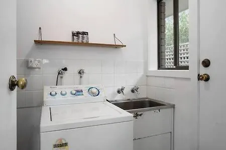 Sandy Bay Cozy Cottage Close To Cbd Hobart